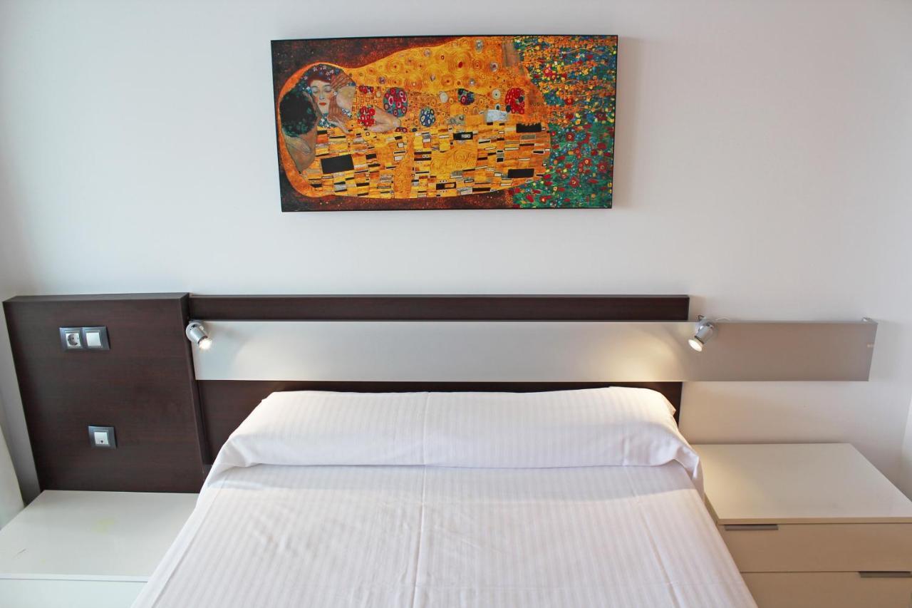 Highrise Apartment With Stunning Views From Private Balcony 85 เบนิดอร์ม ภายนอก รูปภาพ